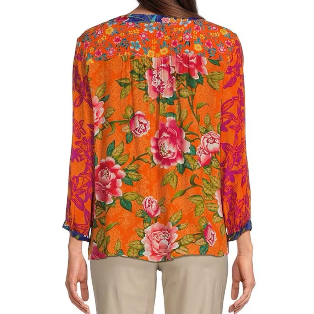 NWT - John Mark Printed Split V-Neck 3/4 Sleeve Button Front Blouse Plus-Size - Picture 2 of 12